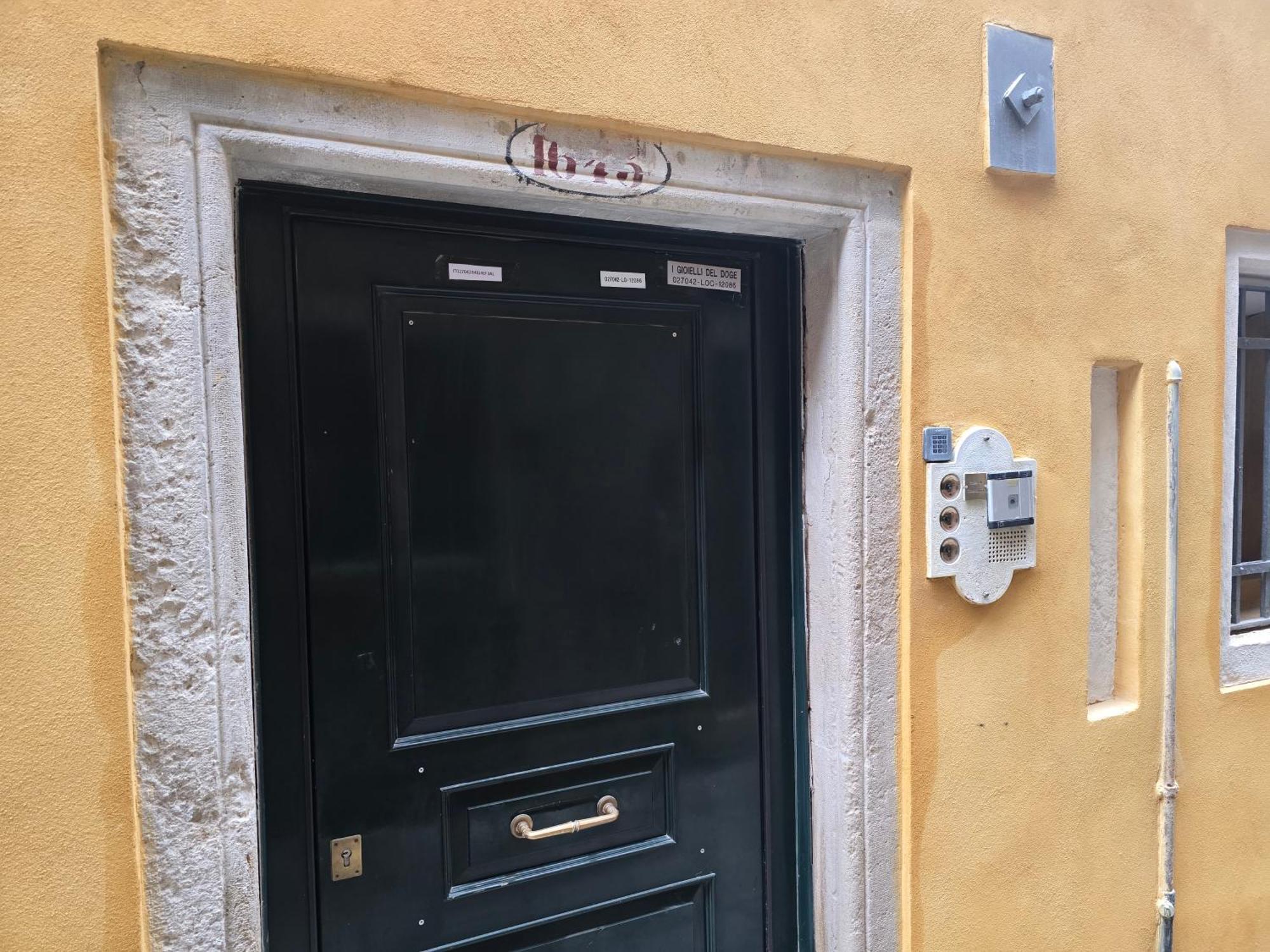 I Gioielli Del Doge - Ametista Apartment Венеция Екстериор снимка
